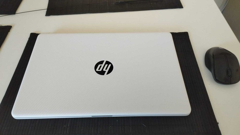 Vendo Portátil HP + Rato + Tv 32"