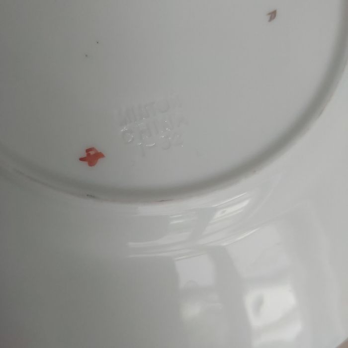 Stara patera Minton