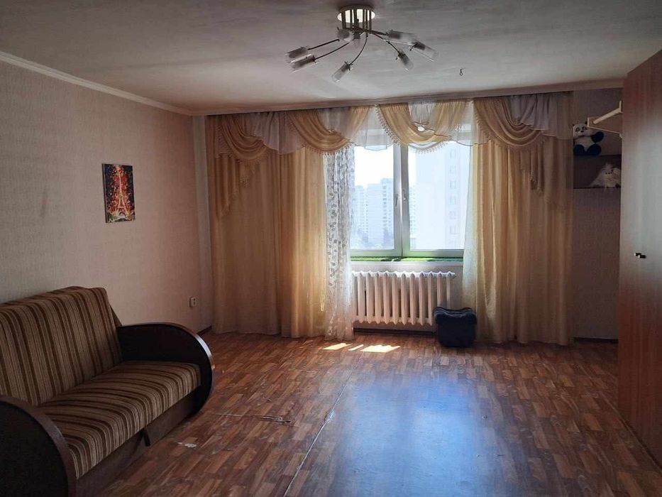 Здам простору  1 но кімн квартиру вул. Милославська 12а. Вільна.