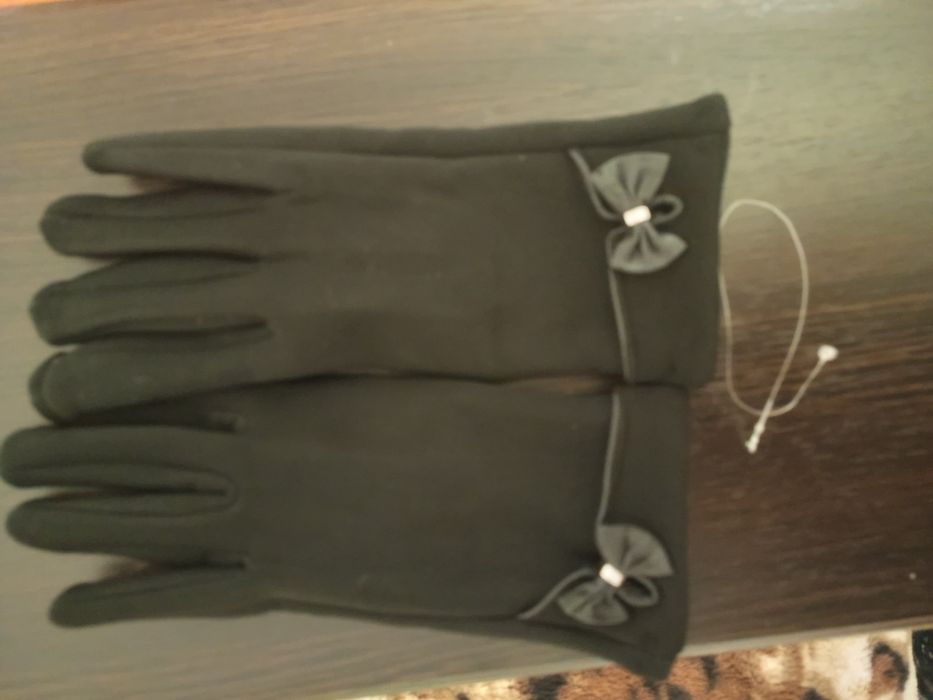 Перчатки жіночі,чорні.