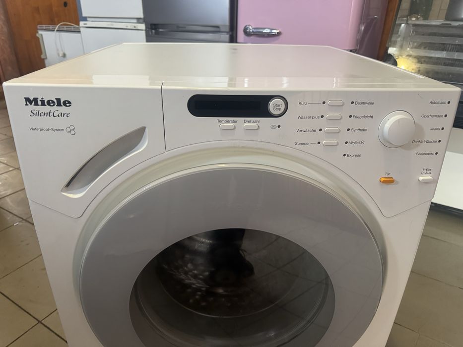 Пральна машинка Miele