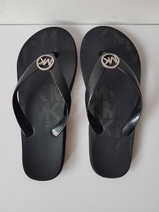 Czarne klapki japonki Michael Kors srebrne logo rozmiar 35 - 23cm