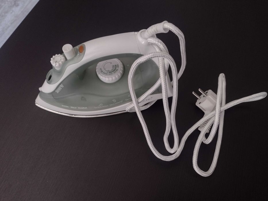 Żelazko CLATRONIC 2000 W