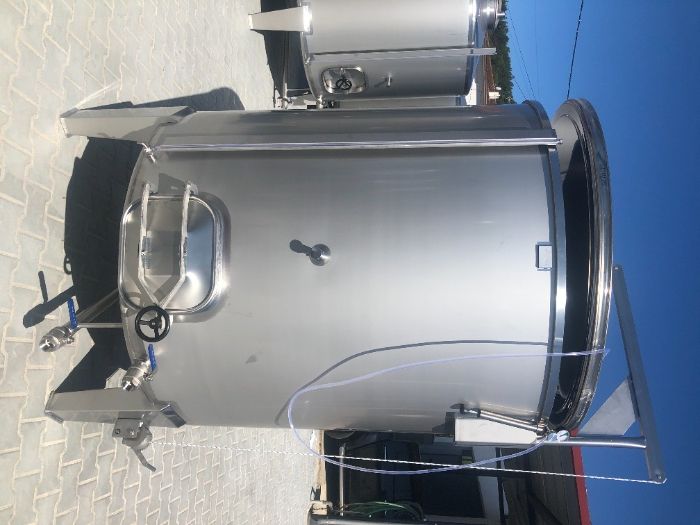 Cubas fermentação de vinho inox