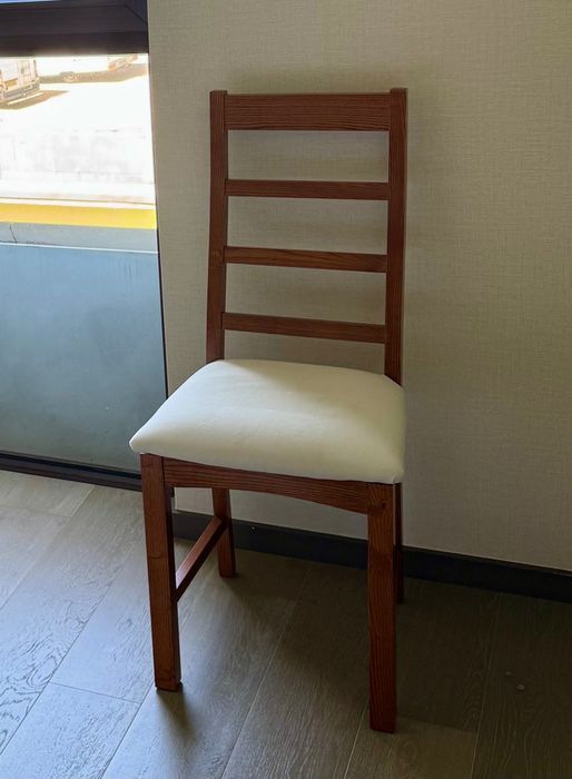 Conjunto de quarto, madeira maciça, muito bom estado