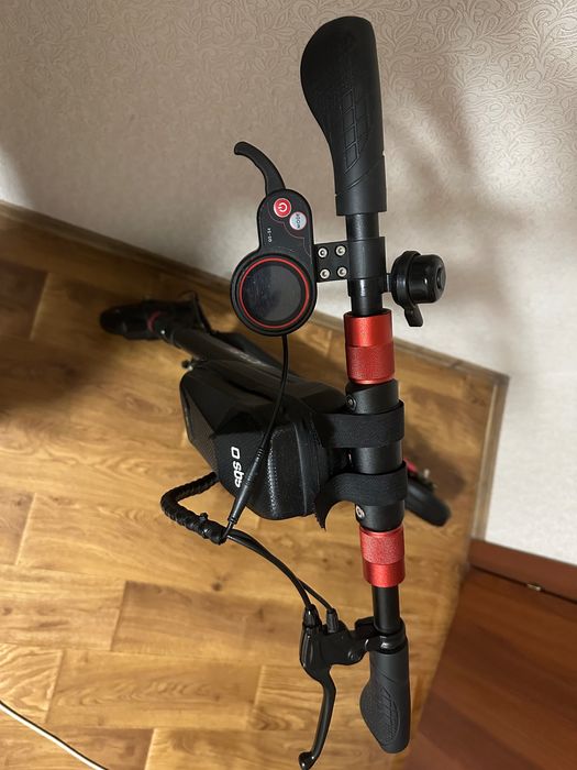 Електросамокат Motus PRO 8.5 lite black