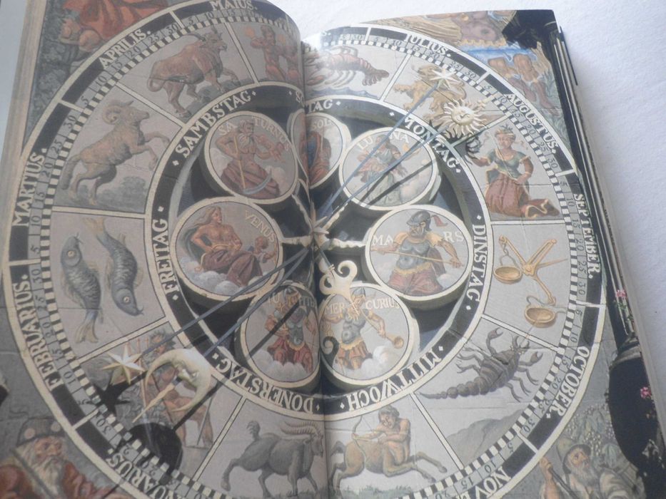 Guias Essenciais-Astrologia por Júlia e Derek Parker