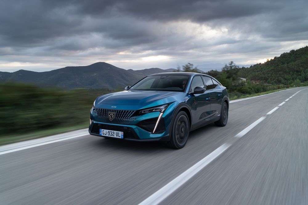 Peugeot 408 1.2 Hybrid Allure e-DCS6