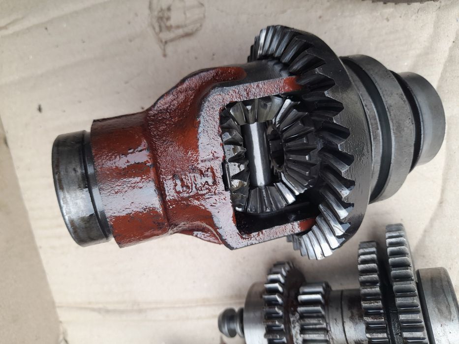 Трансмісія мотоблока МТЗ-05 по запчастинах шестерні диференціал