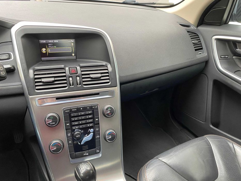 Volvo XC60 D3 2012, 153 mil km - SUV Familiar Fiável, Motor 5 Cilindros