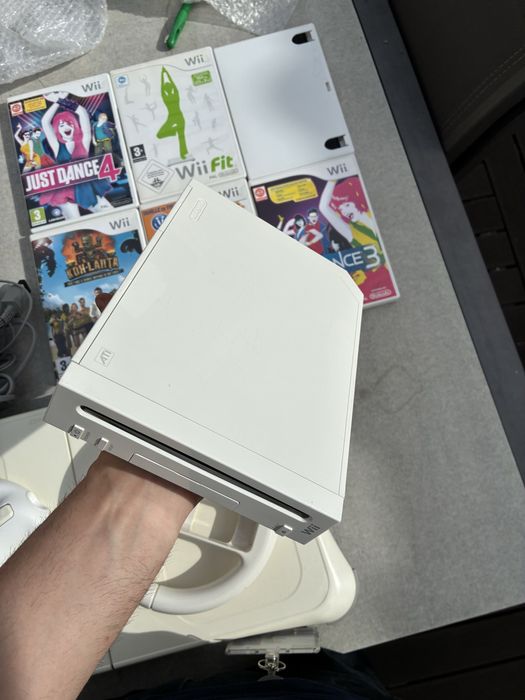 Wii como nova com acessorios e jogos