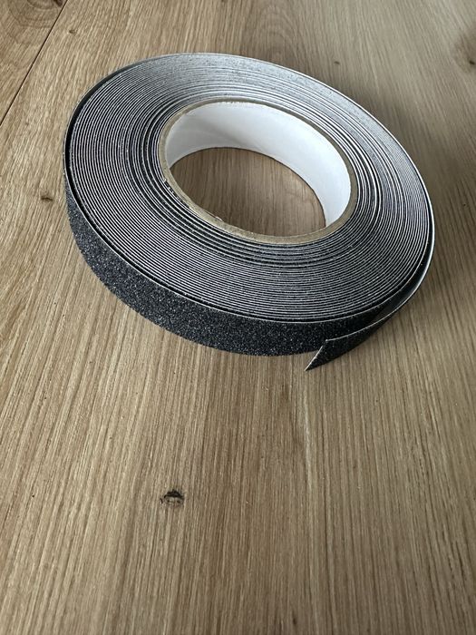 Taśma antypoślizgowa na schody 13mx25mm