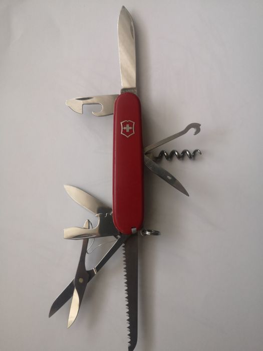 Victorinox Huntsman 15 funkcji
