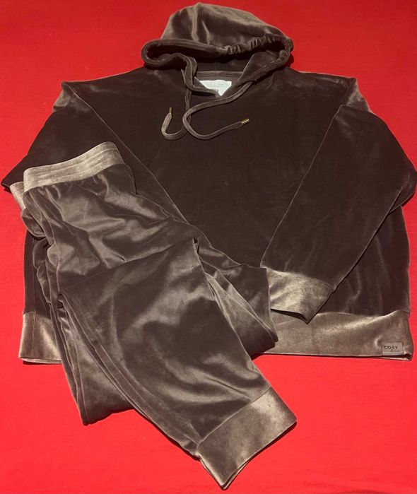 Чудовий велюровий костюм від F&F Англія p.M/L