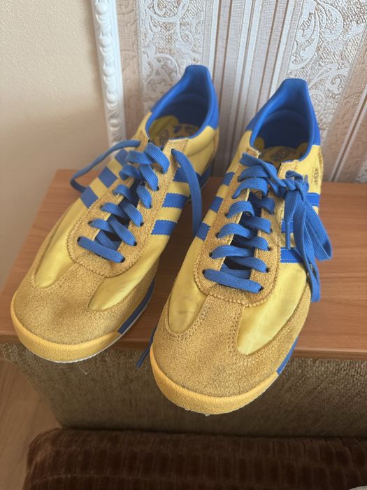 Продам кросівки Adidas