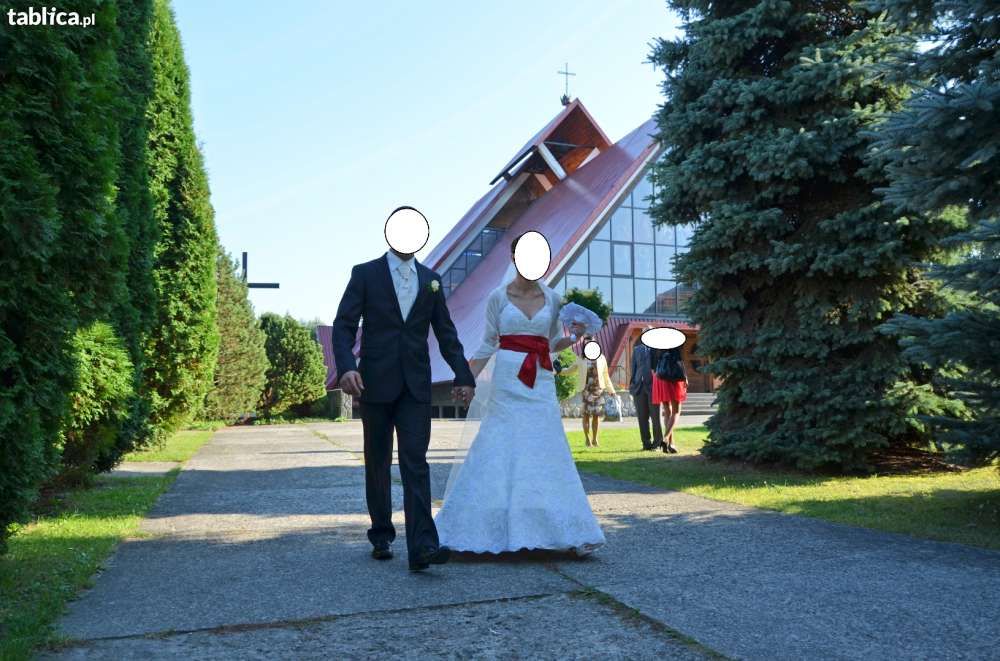 Suknia ślubna rybka z salonu Evita koronka