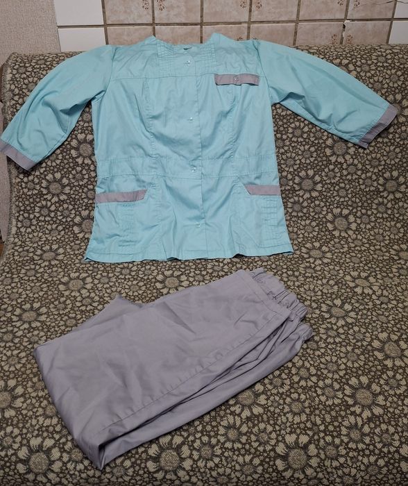 Медицинский костюм ( форма)