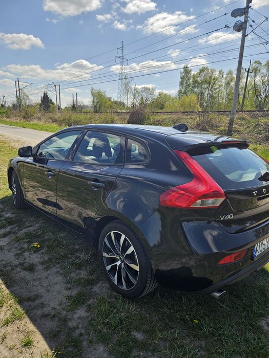 VOLVO V40 2020r  51 tyś km