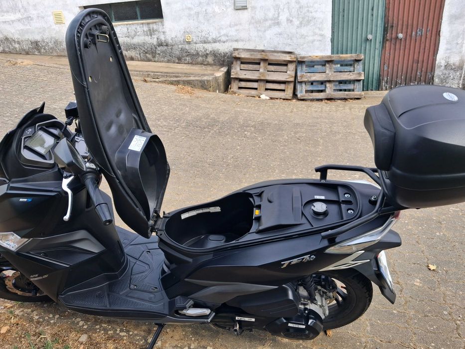 Scooter Sym jet 14, 125cc, 2023. Só 9500km, como nova.