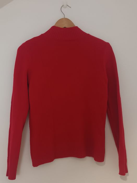Camisola de malha vermelha