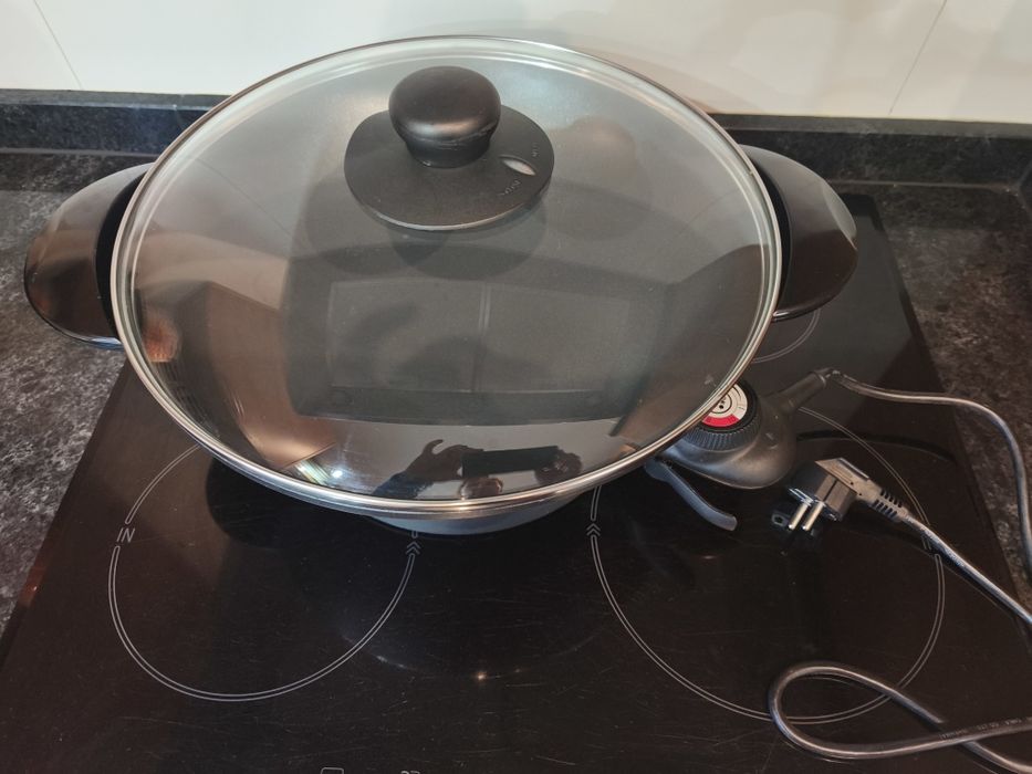 Wok eléctrico usado 2 vezes