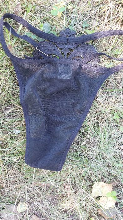 Stringi damskie rozm. M