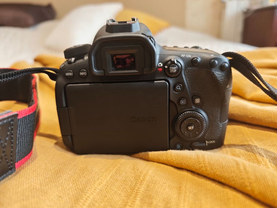 Canon EOS 6D Mark II Full Frame – Pouquíssimo Uso + Acessórios