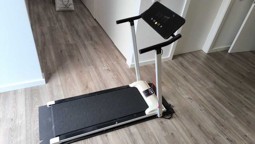 Passadeira Clover Fitness S1 (Compacta) + Tapete Oferta | Barcelos