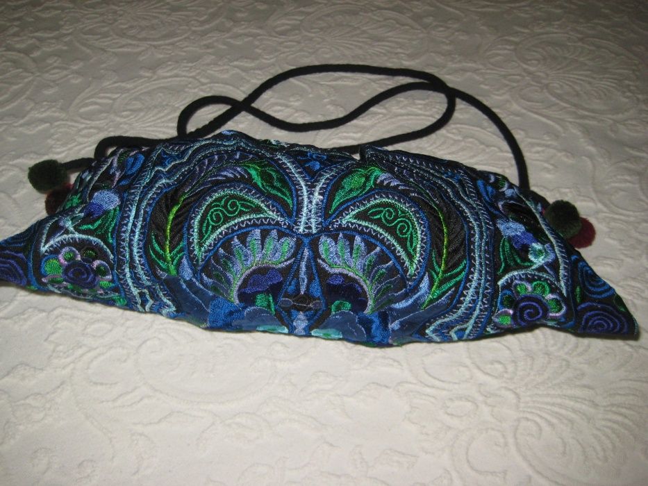 Mala bordada, tons de azul, Peru(NOVA)