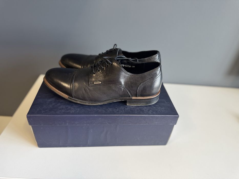 Шкіряні туфлі estro 39-40р