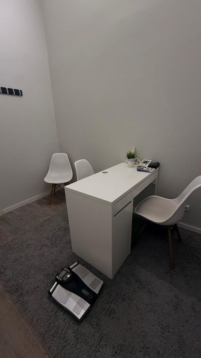 Gabinete para Massagem / Osteopatia / Terapias – dentro de Ginásio (Po