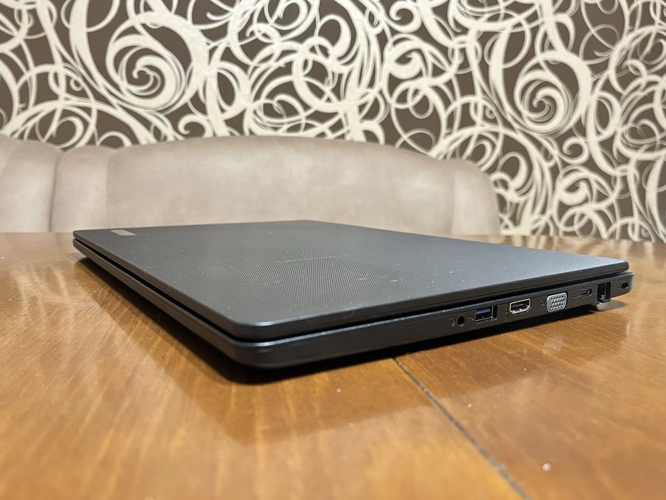 Ноутбук 14" Acer TravelMate на Intel i5-8250U с 8ОЗУ/256SSD/FullHD