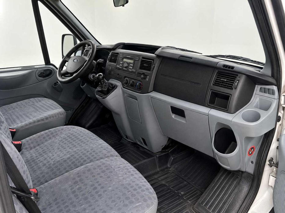 Ford Transit 330L 2.2 TDCi Longa-T.Médio 9 Lug