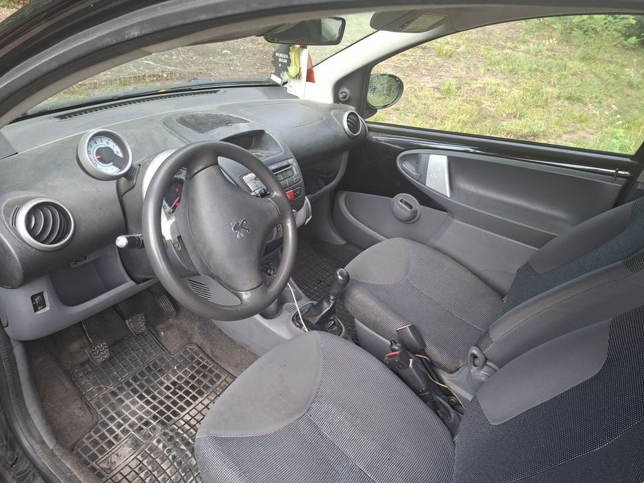 Peugeot 107 2006r