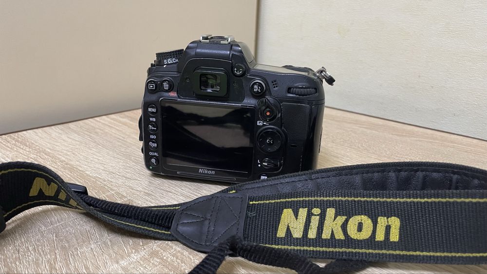 Nikon D7000 Body (На запчастини  або відновлення)