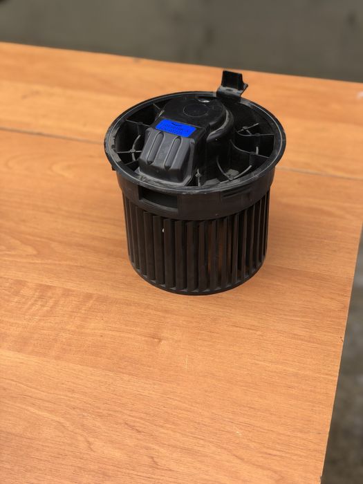 Вентилятор печки Nissan leaf 2012-2017