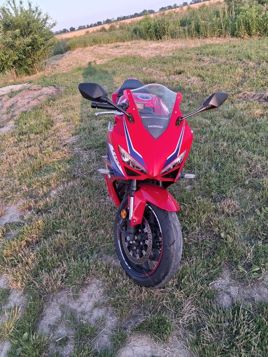 Honda CBR 650 R jak nowa