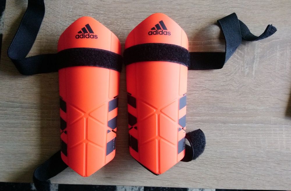 Ochraniacze Adidas