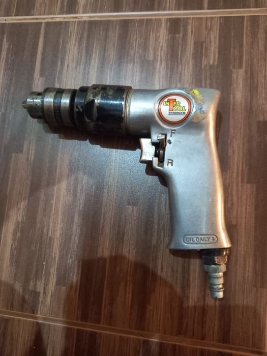 Дриль пневматичний з реверсом