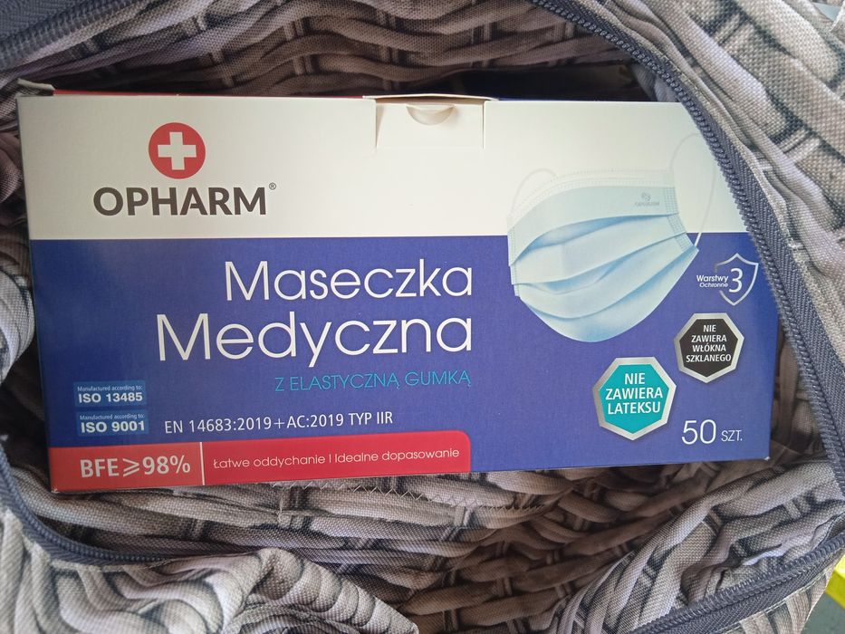 Maseczka medyczna 50 sztuk
