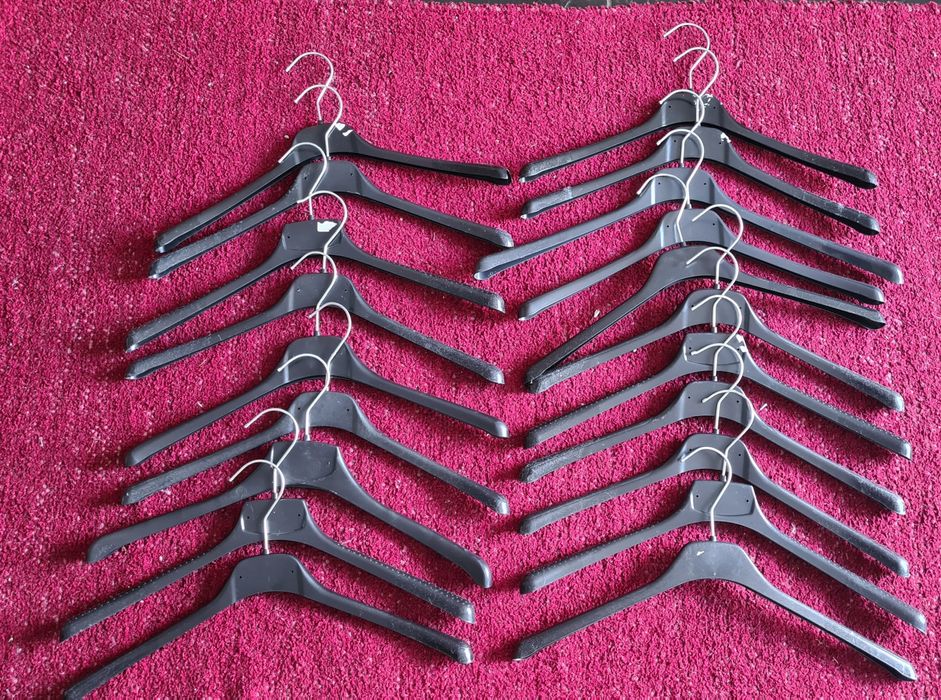 Varios tipos de cabides