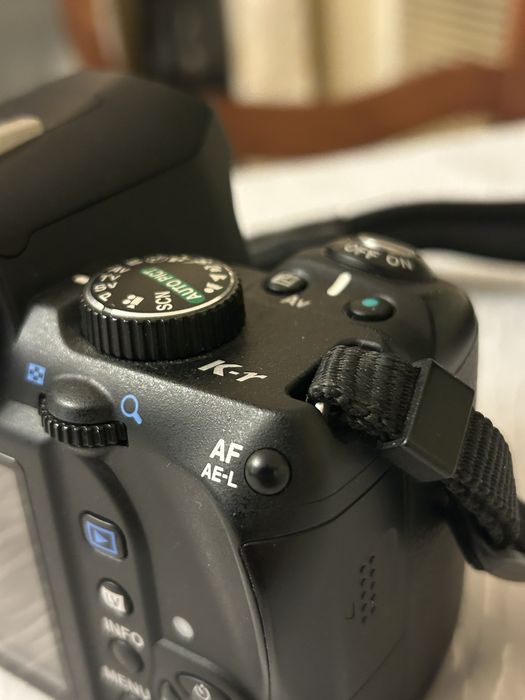 Pentax k-r body + 3 x obiektyw +  Lampa błyskowa Metz