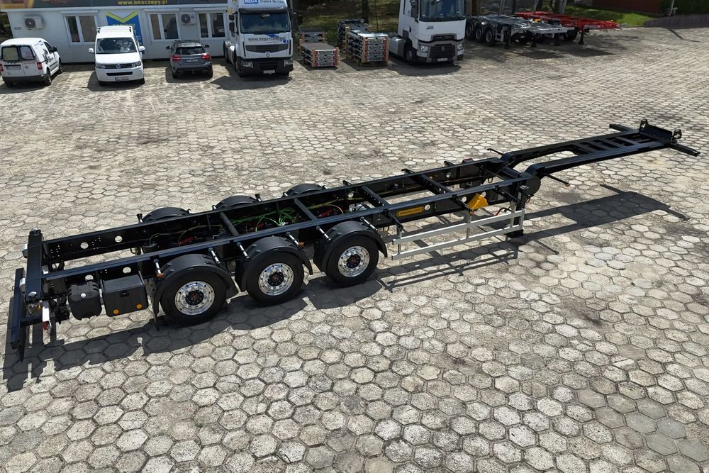 super lekka i wytrzymała naczepa do przewozu kontenerów, kontenerowa, 40-45FT - SAF HOLLAND - ALUFELGI  naczepa do przewozu kontenerów super lekka i wytzymała