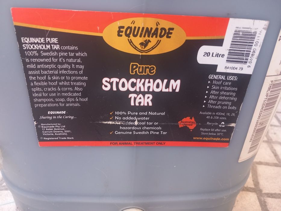 Alcatrão couro dos pés cavalo.