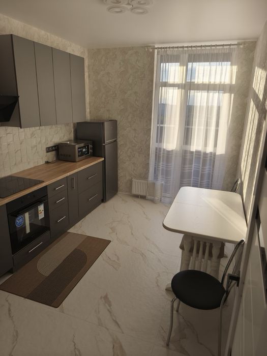 Здається 1 к квартира 42 кВ.м.