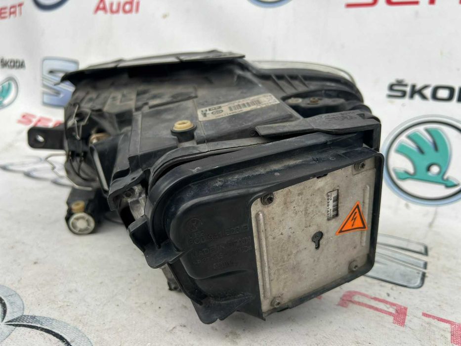 Фара права ксенон xenon Volkswagen Passat B6 Пасат Пассат Б6