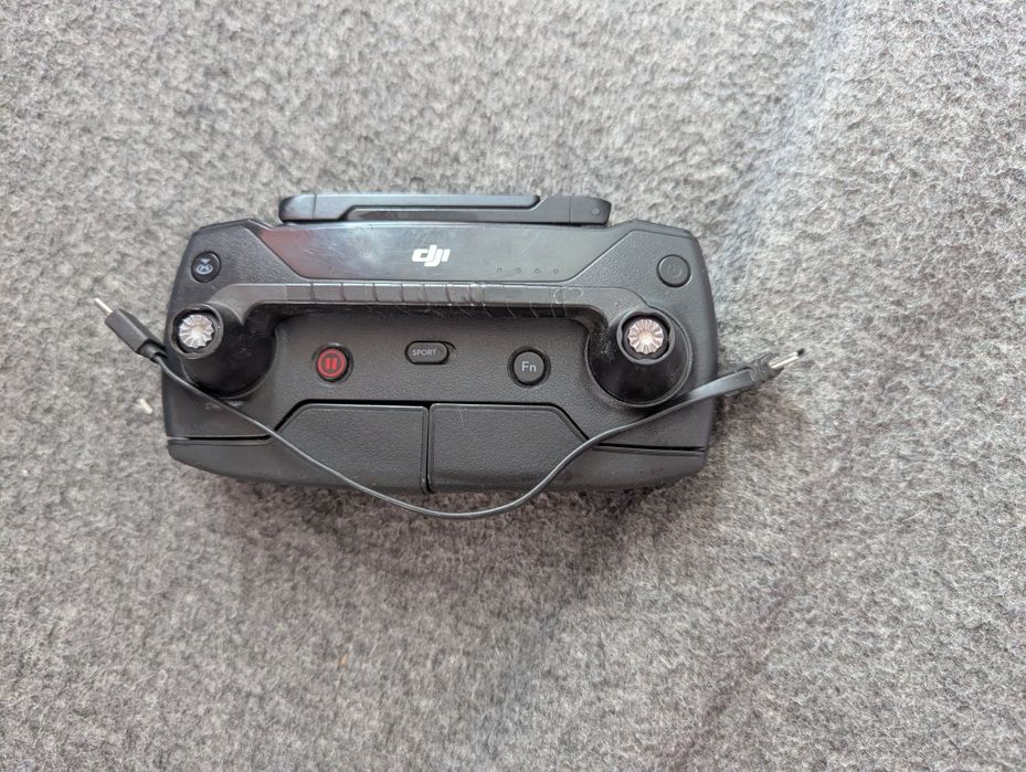 Дрон DJI spark .