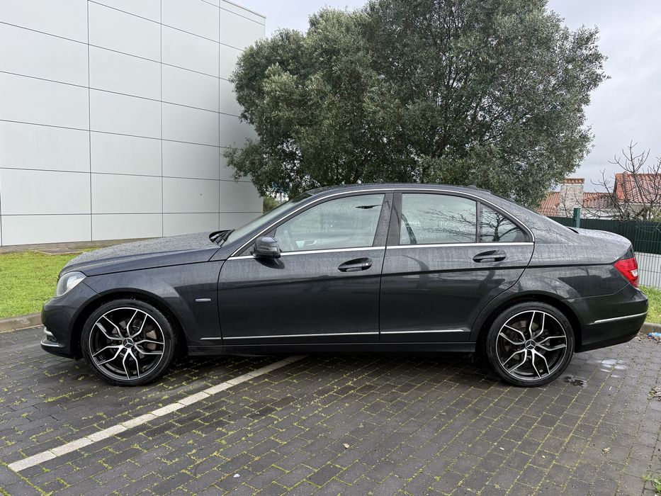 Mercedes C220 cdi - Diesel - AUTOMÁTICO - NACIONAL
