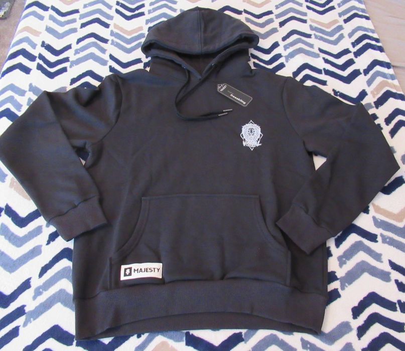 Czarna bluza Majesty Vandal lew M i XL
