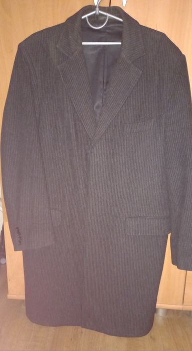 Мужское пальто Armani.